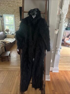 FUN WORLD BLACK FUZZY GORILLA COSTUME 2012 COSTUME MASK GLOVES & FEET COVERS